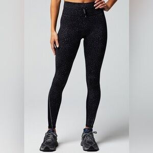 Stride 9 Motion365+ High-Waisted Legging Black Spotted Animal/Black